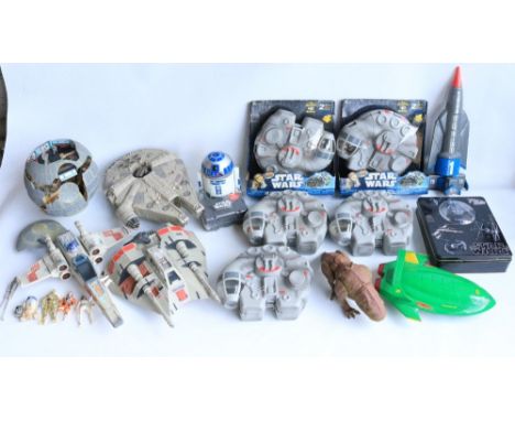 Mixed collection of modern Star Wars toys and models from Hasbro, Tonka, Mighty Beanz etc (mostly played with, some damage et