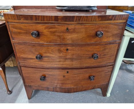 19th century mahogany bow fronted chest of three graduated cock beaded drawers. 90cm wide approx. (B.P. 21% + VAT)90x 90 x 40