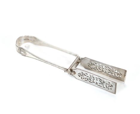 A pair of Victorian silver asparagus tongs, London 1878