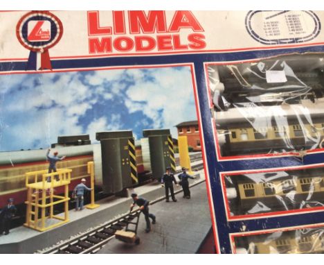 A Lima model train set, boxed 