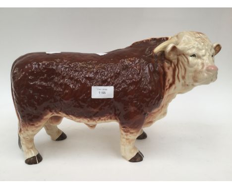 A large Melba ware model of a Hereford Bull (1) 
