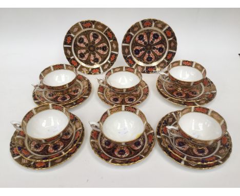 Royal Crown Derby Imari 1128 pattern set of six teacups, saucers and side plates 