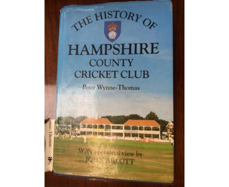 Book: 'History of Hampshire CCC', signed by 78 players, M. Marshall, T. Jesty, K. Pietersen, B.A. Richards (tear to cover)