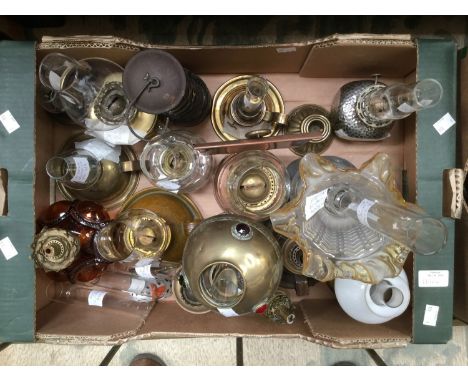 A quantity of small oil lamps to include brass, ceramic and glass lamps (one box) 