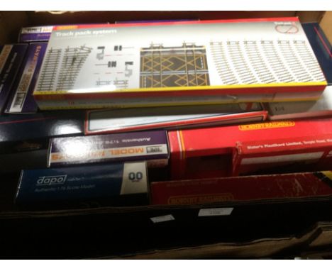 One box of assorted boxed model railway to comprise Dapol, Bachmann and Hornby, mainly rolling stock.