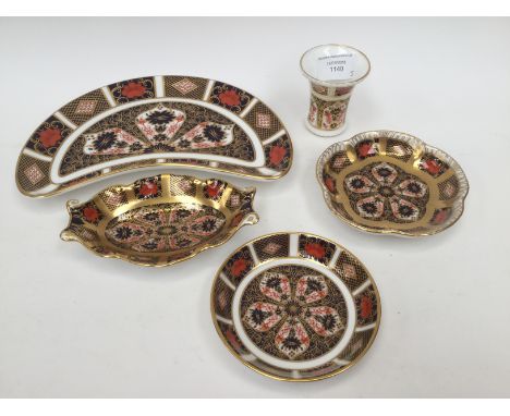 Royal Crown Derby 1128 pattern: a crescent shaped dish, three trinket dishes and a small vase (5) 