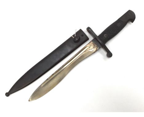 Spanish Mauser Bolo bayonet with 245mm long blade marked "Toledo" and numbered 3892 0. Complete with scabbard marked 2433K.