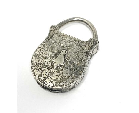 A VICTORIAN SILVER 'PADLOCK' VESTA CASE, NORTON & WHITE, BIRMINGHAM, 1888 the shank on a sprung hinge, all-over engraved with