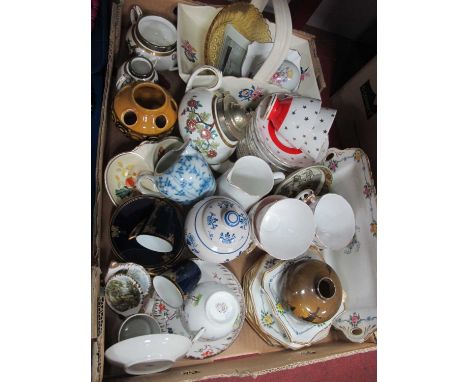 Poole Pottery Posy Basket, 27.5cm wide. Tuscan tea set, Kassandra cabinet cups and saucers, tea service, other ceramics, etc: