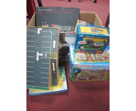 Hornby Thomas The Tank Engine &amp; Friends Electric Train Set, country station signal box and water tower, Slyvanian Familes