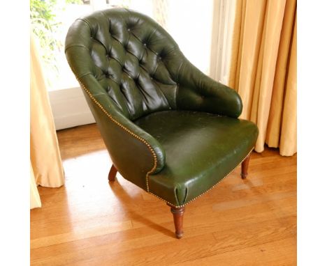 VICTORIAN STYLE BUTTON ARM CHAIR