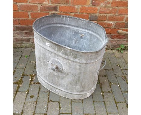 GALVANISED WATER BOWSER