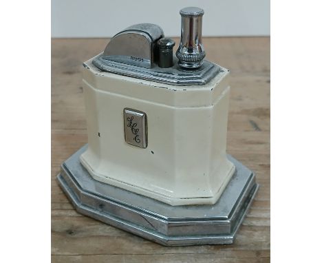 A Ronson Touch-Tip Art Deco style table lighter. 