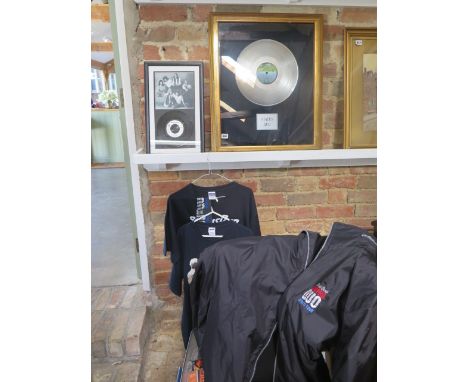 Status Quo interest- 2 framed records, Marguerita Time and If You Cant Stand The Heat, 2 t-shirts, a 2010/11 tour jacket, a s