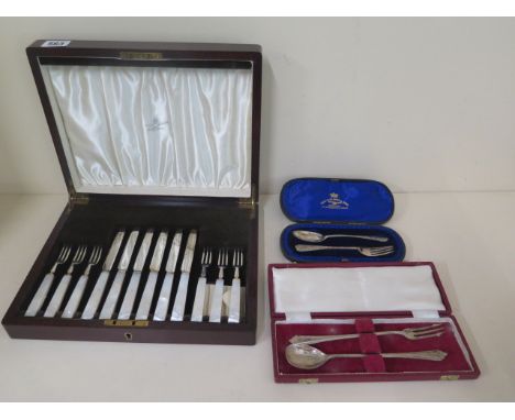 Two boxed silver fork and spoon sets and a boxed silver and mother of pearl cake and fork set. Weighable silver approx 3 troy