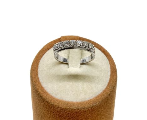 Pinky ring with seven small diamonds &amp; nbsp;  3.1 gr. size 11  