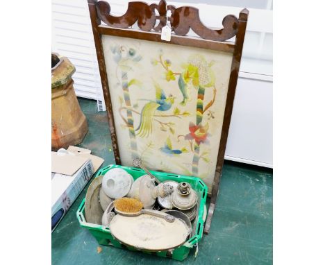 Firescreen and quantity of brass and metal ware 