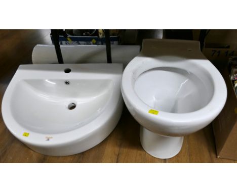 Toilet and ceramic basin 