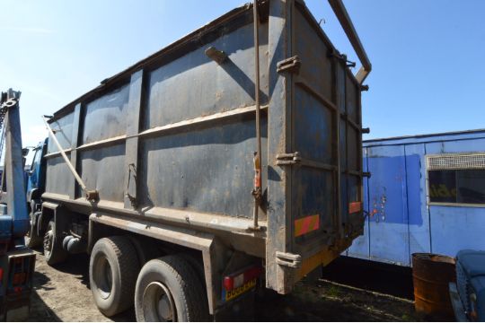 Renault Kerax Euro5 34fpa5 Dxi 8x4 Steel Body Bulk Tipper Registration No Bu08 Eya Date First