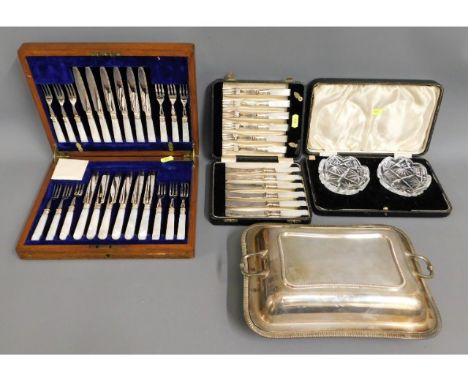 An oak cased 24 piece mother of pearl &amp; silver fish knife set, one other, a silver plated tureen &amp; cover &amp; a case