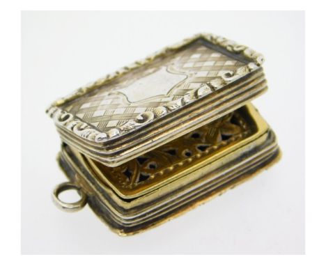 An early Victorian c.1840 Birmingham silver vinaigrette by Francis Clark with gilded grille, 20x16x6mm, 8.1g