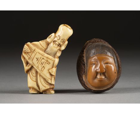 EIN NETSUKE VON FUKUROKUJU AUS HIRSCHHORN UND EIN NETSUKE EINES WEIBLICHEN GESICHTES AUS TAGUANUSS Japan, 19. Jahrhundert Hor