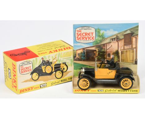 Dinky Toys 109 "The Secret Service" Ford Model T "Gabriel's" Car - Black and yellow including spoked wheels, with figure driv