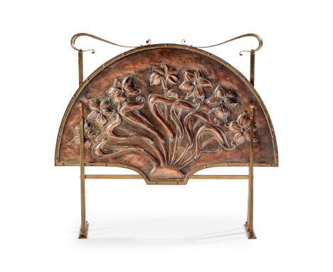 ENGLISH SCHOOL ARTS &amp; CRAFTS FIRESCREEN, CIRCA 1900 repoussé-decorated copper, brass, unmarked(67cm x 58cm)Footnote: Prov