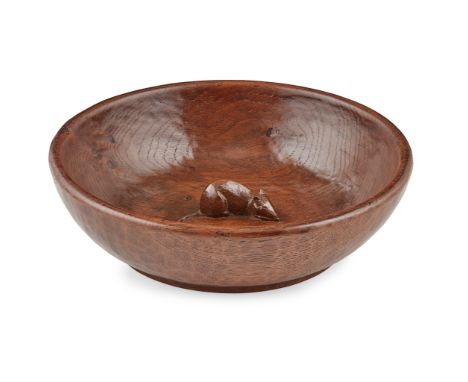 ROBERT 'MOUSEMAN' THOMPSON (1876-1955) CIRCULAR BOWL, 1930S-40S oak, the centre with a carved mouse signature(25cm diameter)