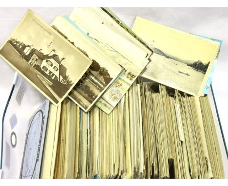 Approximately 400 vintage postcards including some sets. P&amp;P Group 2 (£18+VAT for the first lot and £3+VAT for subsequent
