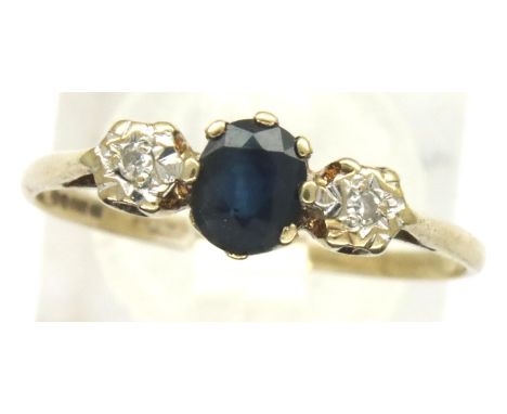 9ct gold diamond and sapphire ring, size P, 1.1g. P&amp;P Group 1 (£14+VAT for the first lot and £1+VAT for subsequent lots) 