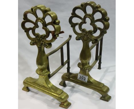 Pair of Victorian cast brass andirons, each H: 33 cm. P&amp;P Group 3 (£25+VAT for the first lot and £5+VAT for subsequent lo