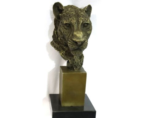 After P J Mene a cast bronze tiger bust on plinth signed verso, H: 22 cm. P&amp;P Group 2 (£18+VAT for the first lot and £3+V