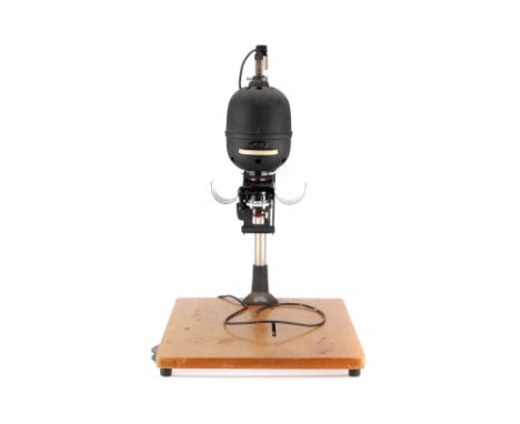 Leitz Focomat Ic Leica Darkroom Enlarger, comprising a base board, column, enlarger head, condenser, red filter, electronics 