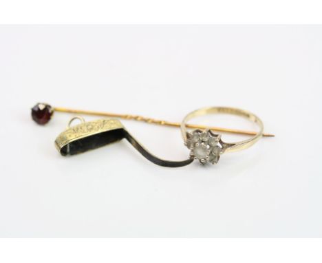 White stone 9ct yellow gold cluster ring, ring size M½, garnet yellow metal stick pin and a yellow metal mount 