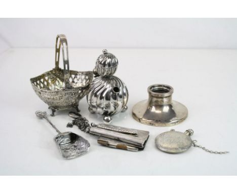 German silver swing handled bon bon dish raised on four feet, pierced design with swag and garland decoration, stamped 800 to