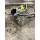 Dynabrade 24-Gallon Dry Vacuum, Model 61421, 120 Volt