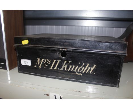 A vintage metal dead box 