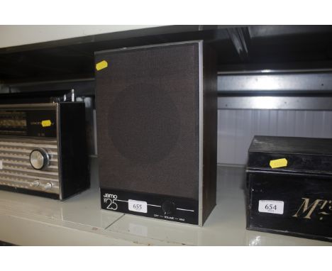 A Jamo K25 speaker