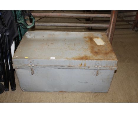 A metal twin handled trunk