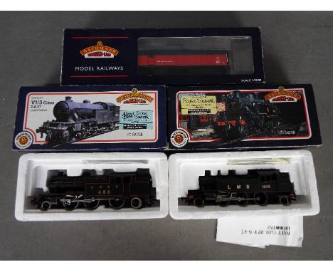 Bachmann - Two boxed OO gauge steam locomotives with a boxed item of rolling stock by Bachmann. Lot consists of Bachmann #31-