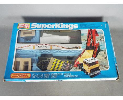 Matchbox - A boxed Matchbox Super Kings K-44 Bridge Layer Set, which appears to be in Mint condition housed within a Fair Plu