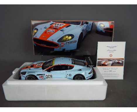 AUTOart - Aston Martin DBR9 model in 1:18 scale, this Gulf liveried car is number 1030 of only 2500 made and comes with a num