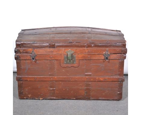 Large vintage cabin trunk, wooden slats, width 93cm, depth 54cm, height 63cm.