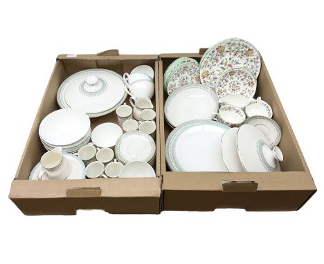 Minton Haddon hall pattern tea and dinnerwares, to include milk jug, four cups and saucers and two dessert plates, together w