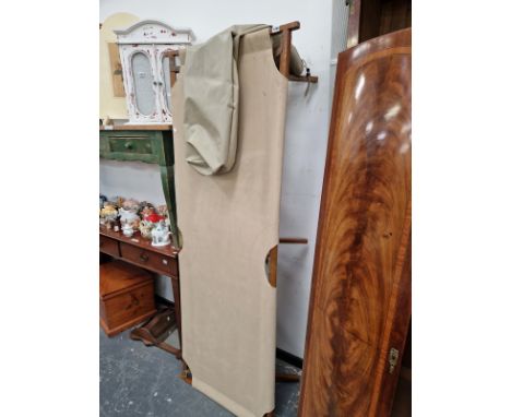 A VINTAGE FOLDING CAMP BED. 