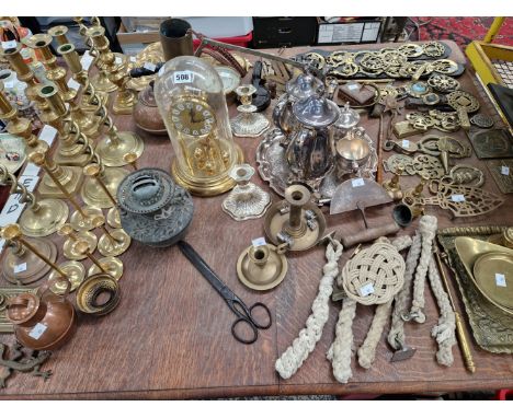 BRASS CANDLESTICKS, HORSE BRASSES, ELECTROPLATE TEA AND COFFEE WARES, AN ANEROID BAROMETER AND A CLOCK UNDER A GLASS DOME
