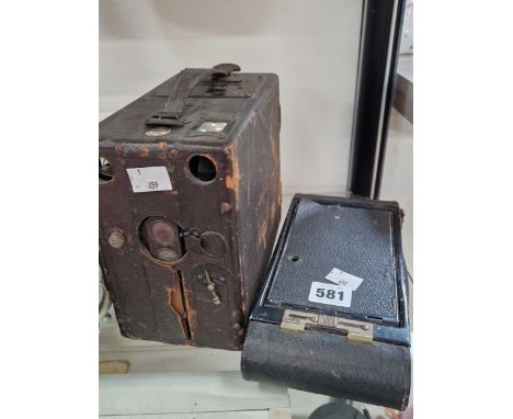 A FALLOWFIELD PLATE CAMERA TOGETHER WITH A NO. 3A FOLDING AUTOGRAPHIC BROWNIE CAMERA