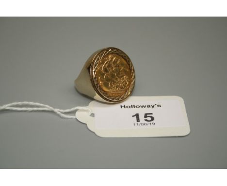 A sovereign dated 1919, in later 9ct gold ring mount, overall weight 16.1g, Ring size T
