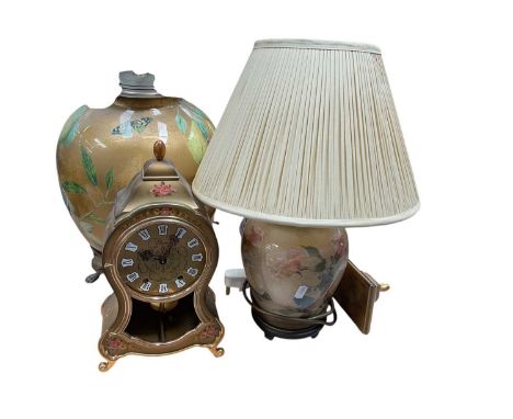 Three table lamps and a clock (4).